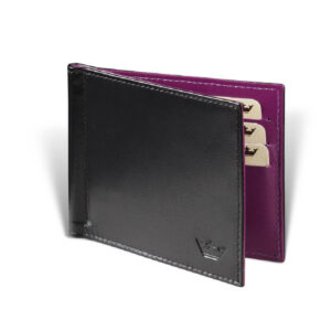 Elegantni crni kožni novčanik brenda Princ Leather sa unutrašnjom ljubičastom postavom i diskretnim logom krune.