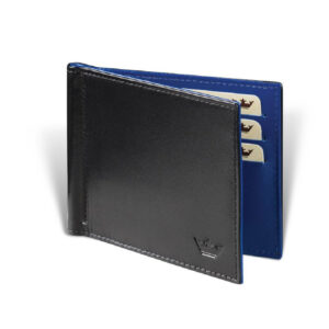 Crni kožni novčanik sa plavom unutrašnjošću i utisnutim logotipom Princ Leather.