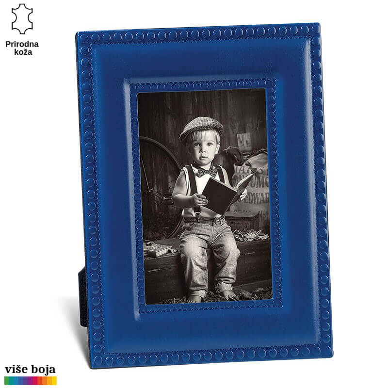 520-13-copy Plavi kožni ram Princ Leather sa crno-belim dečjim portretom.