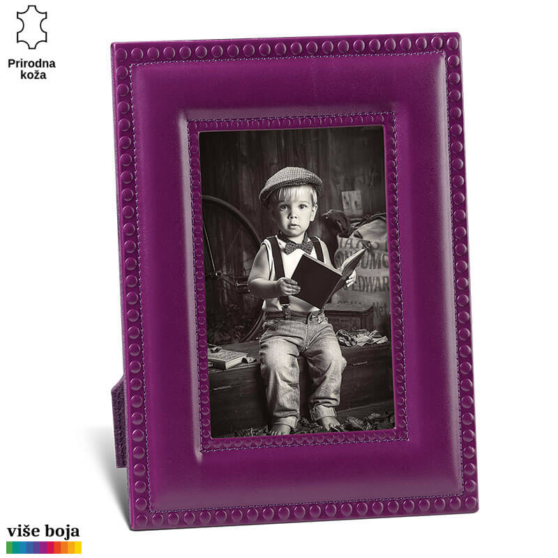520-15-copy Ljubičasti kožni ram Princ Leather sa crno-belim portretom deteta koje sedi i drži knjigu.