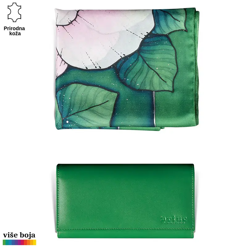 871-9-copy Marama sa zelenim i belim cvetnim motivima pored zelene kožne torbice brenda Princ Leather.