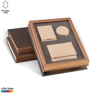 Elegantni set od prirodne kože u bež boji