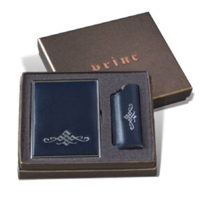 Elegantni kožni set tamnoplave boje sa ukrasnim šarama