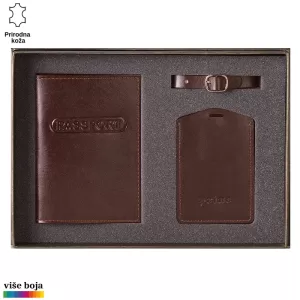 Set kožnih dodataka za putovanje uključujući tamno smeđi držač za pasoš