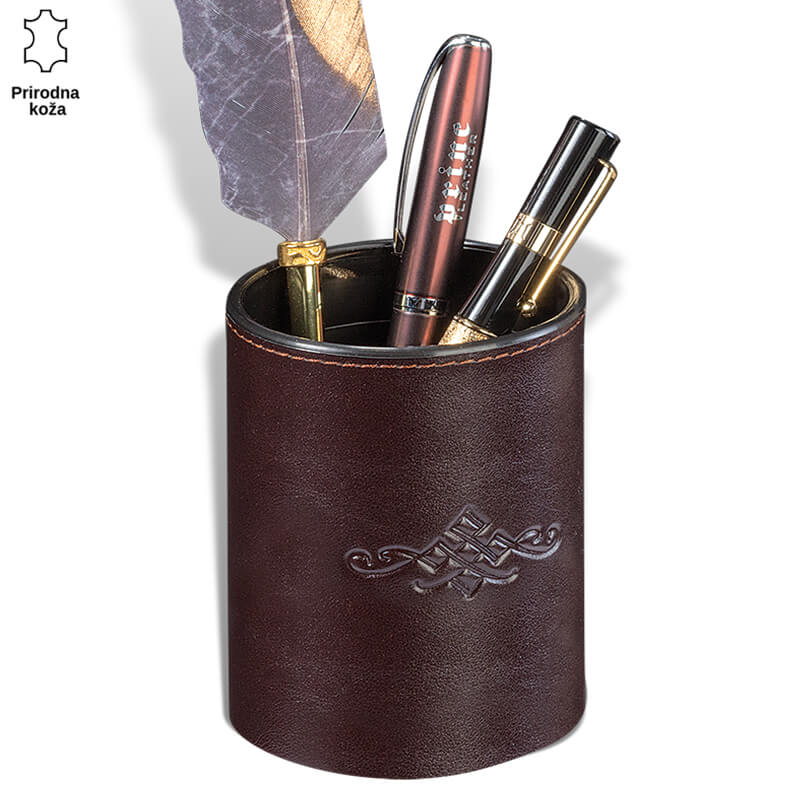 P511-1 Kožni držač za olovke sa ugraviranim detaljem i umetnutim perom
