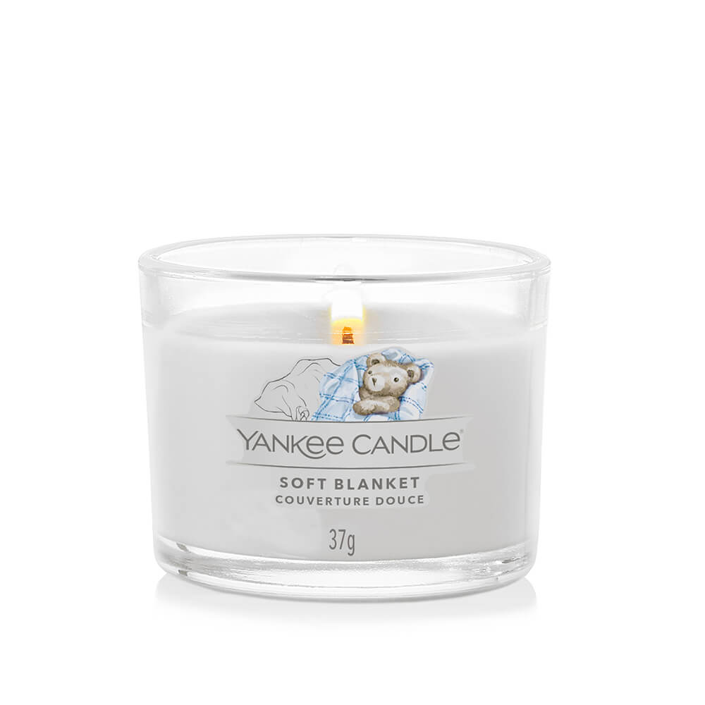 SOFT BLANKET-6 Śveća Yankee Candle Soft Blanket s mirisom u staklenoj posudi i motivom medvedića.