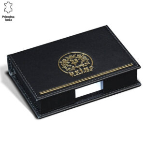 Crna kožna futrola za vizit karte sa zlatnim logotipom Princ Leather na vrhu.