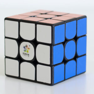 3D slagalica sa belim