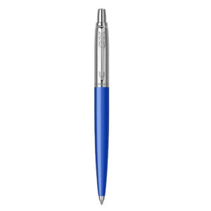 PARKER HO JOTTER BLUE 1 Parker plava hemijska olovka sa srebrnim detaljima i ikonama brenda.
