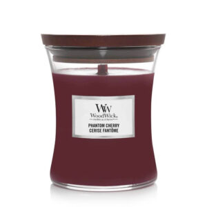 Mirisna sveća phantom cherry, woodwick brenda, medium sveća, bordo boje.